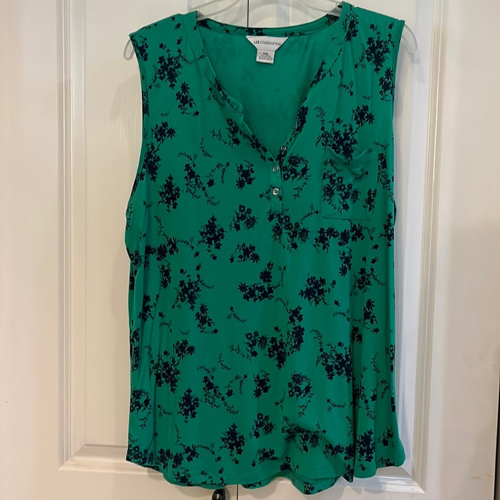Liz Claiborne tank top. Size XXL. Green/ navy